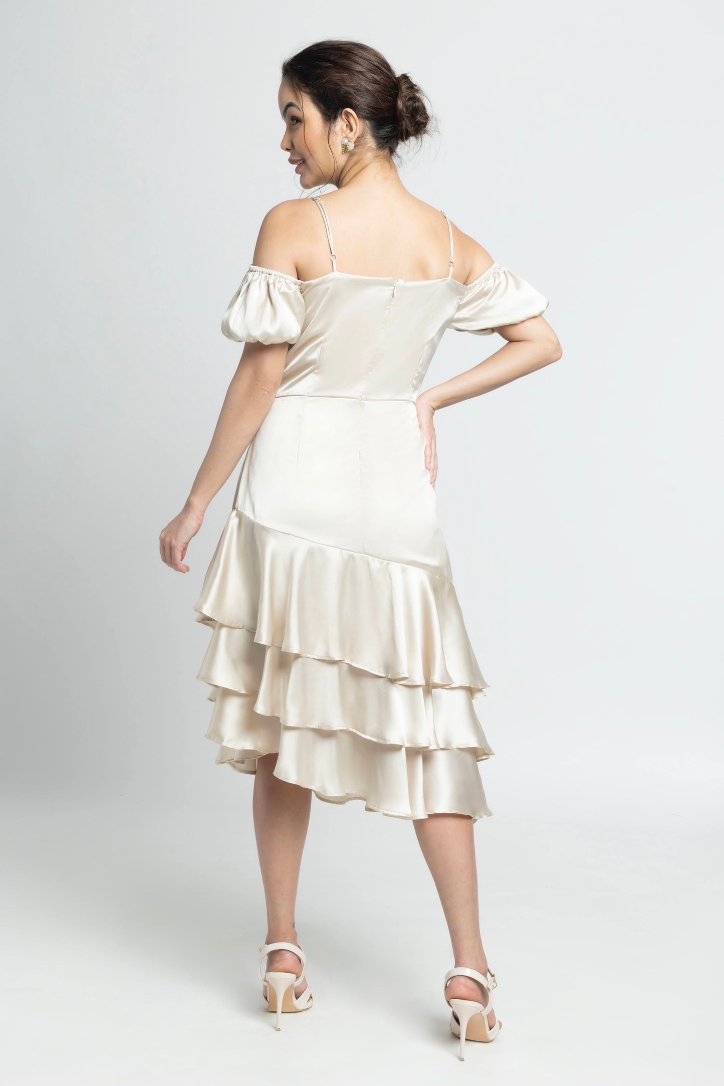 Creamy Puff Midi Dress