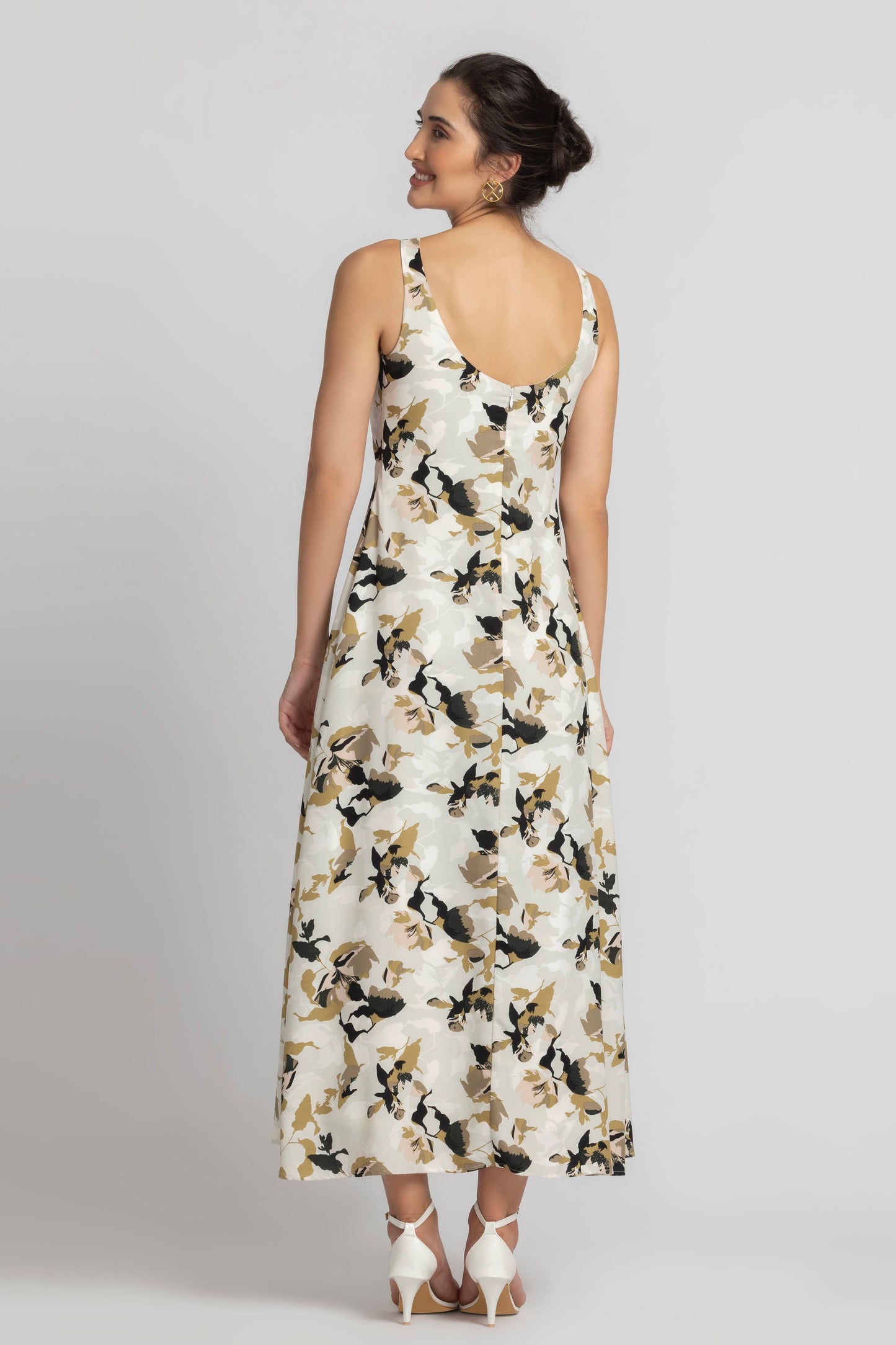 Autumn Romance V Maxi Dress